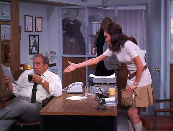 mary-tyler-moore-show-season-1-1-love-is-all-around-ed-asner-lou-grant